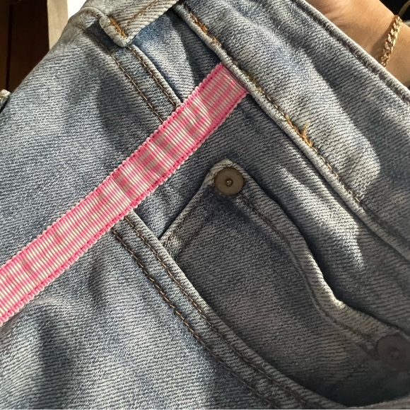 Talbots Modern Ankle Jeans with Pink Tape Detail Size 2 - Picture 9 of 9